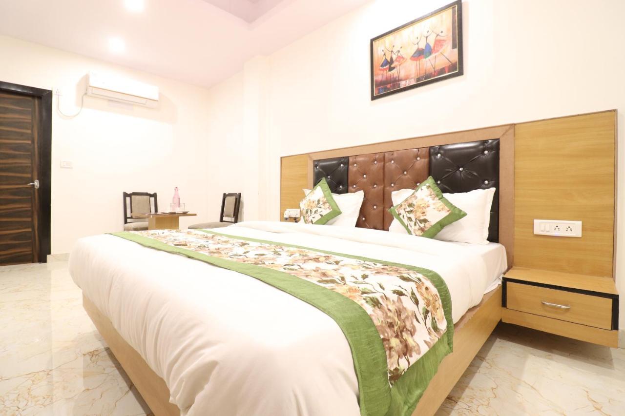 Hotel Hari International - Noida Sector 11 Exterior foto