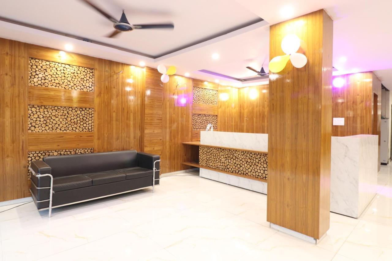 Hotel Hari International - Noida Sector 11 Exterior foto