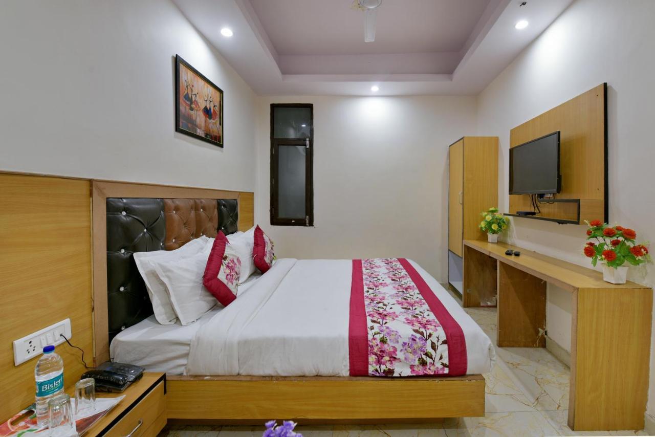 Hotel Hari International - Noida Sector 11 Exterior foto